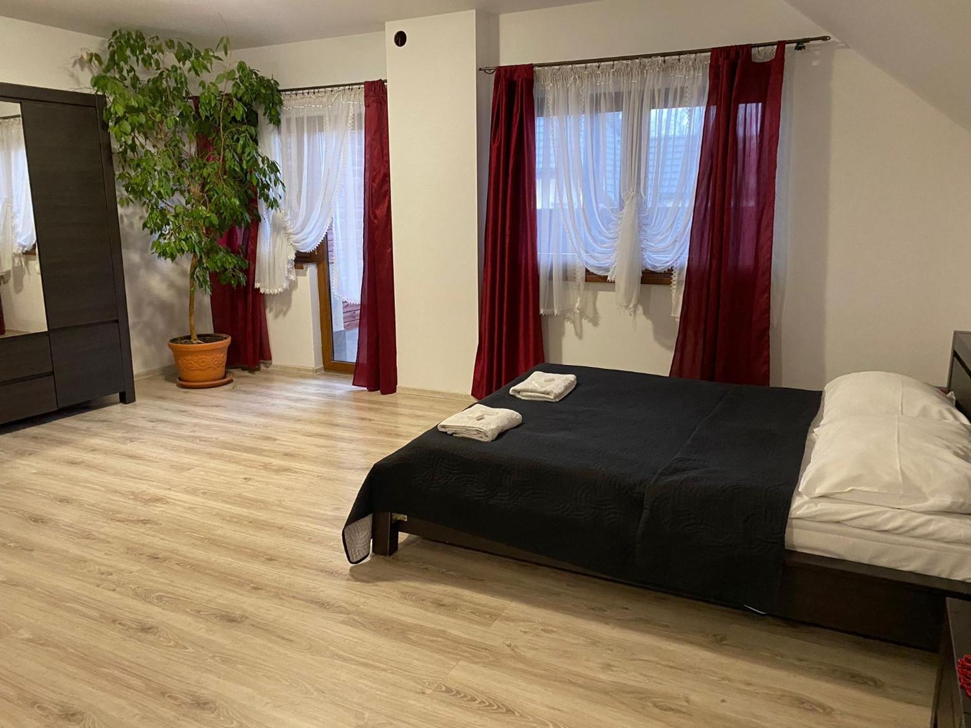 Ceglany Dworek Chojnow Buitenkant foto