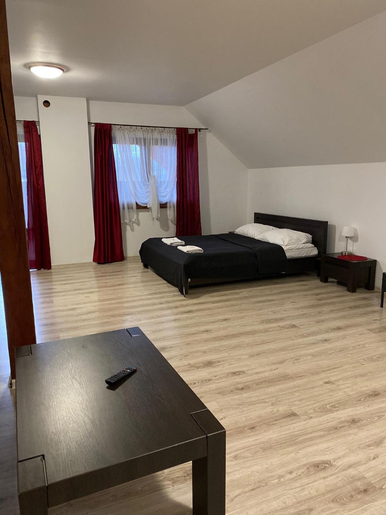 Ceglany Dworek Chojnow Buitenkant foto